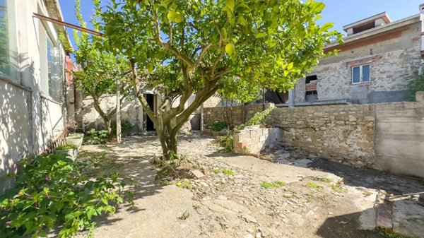 casa indipendente in vendita a Mandas