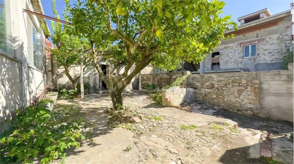 casa indipendente in vendita a Mandas