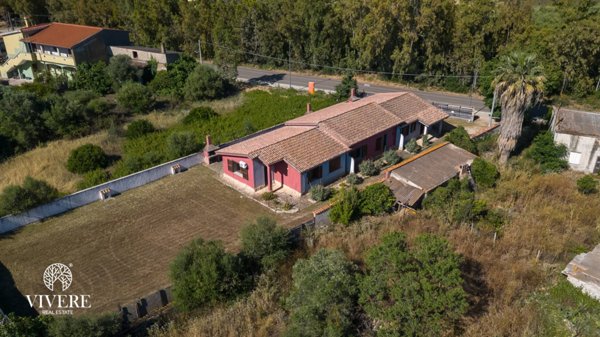 casa indipendente in vendita a Masainas in zona Cannigonis