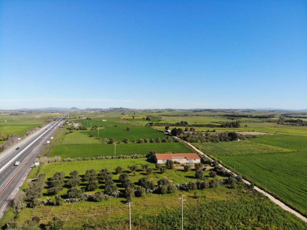 locale commerciale in vendita a Monastir