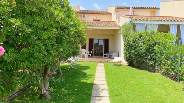 casa indipendente in vendita a Muravera in zona Costa Rei