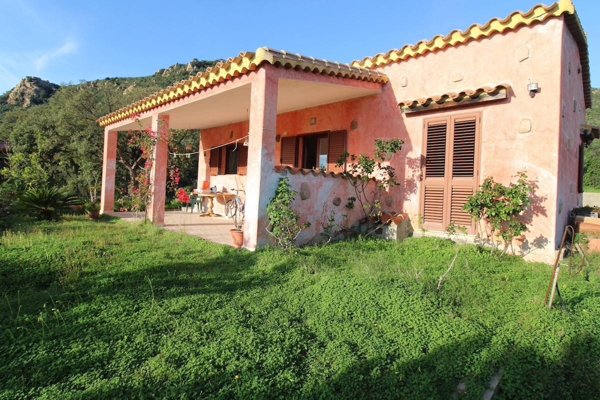 casale in vendita a Muravera