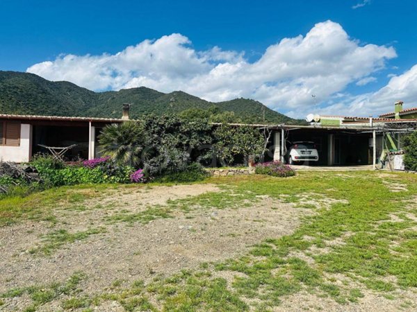 casa indipendente in vendita a Muravera