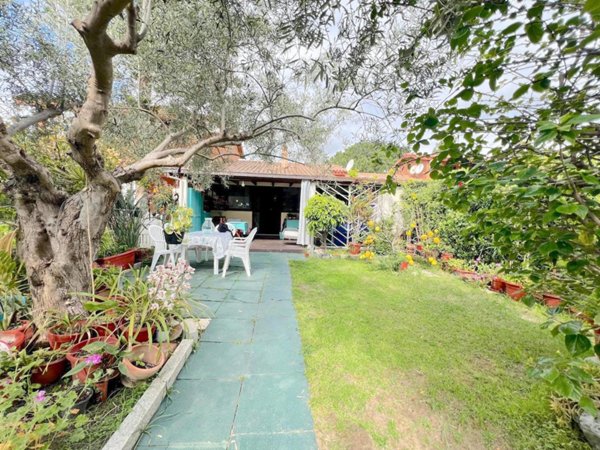 casa indipendente in vendita a Muravera in zona Costa Rei
