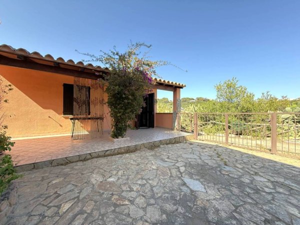 casa indipendente in vendita a Muravera in zona Costa Rei