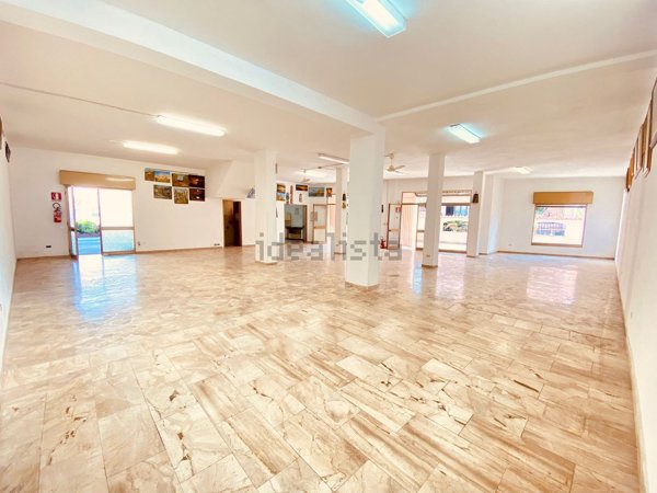 locale commerciale in vendita a Muravera