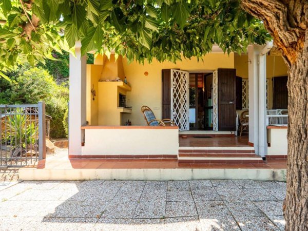 casa indipendente in vendita a Muravera in zona Costa Rei