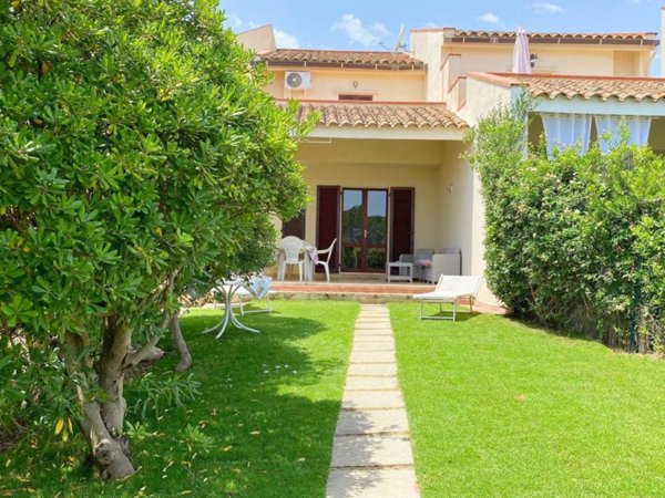 casa indipendente in vendita a Muravera in zona Costa Rei