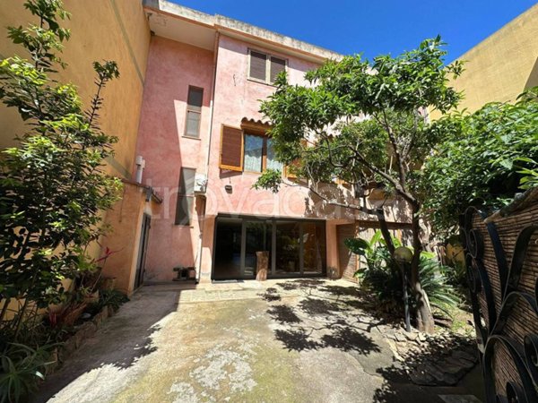 casa indipendente in vendita a Muravera