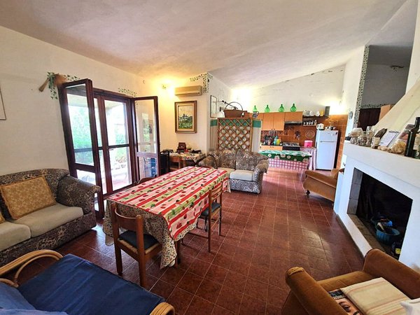 casa indipendente in vendita a Muravera in zona Costa Rei
