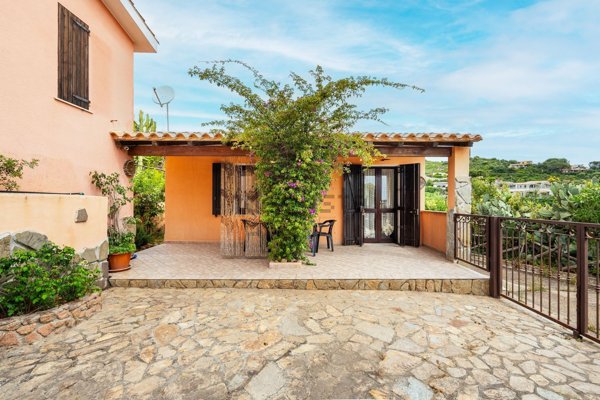 casa indipendente in vendita a Muravera in zona Costa Rei