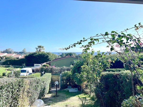 casa indipendente in vendita a Muravera in zona Costa Rei