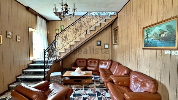 casa indipendente in vendita a Musei