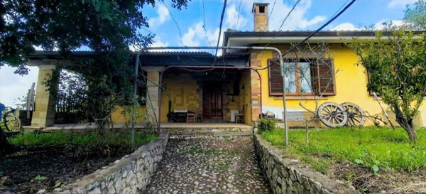casa indipendente in vendita a Nurri