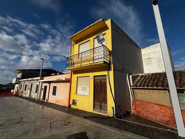 casa indipendente in vendita a Nuxis