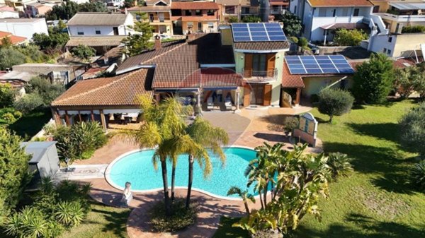 casa indipendente in vendita a Nuxis