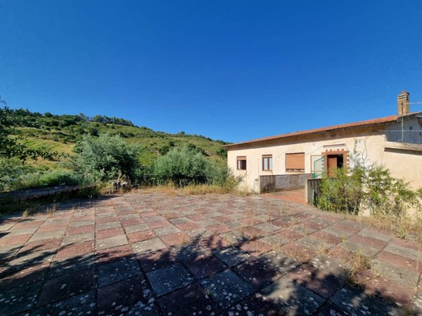 casa indipendente in vendita a Nuxis