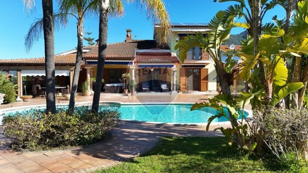 casa indipendente in vendita a Nuxis