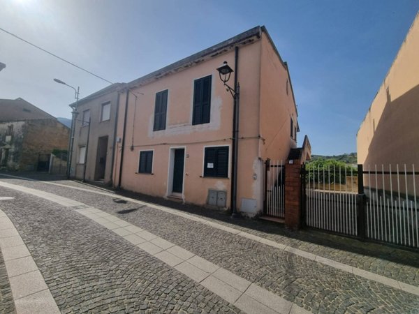 casa semindipendente in vendita a Nuxis