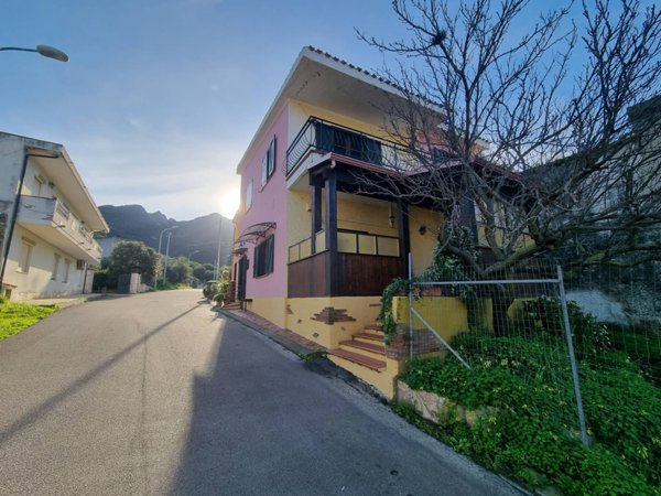 casa indipendente in vendita a Nuxis