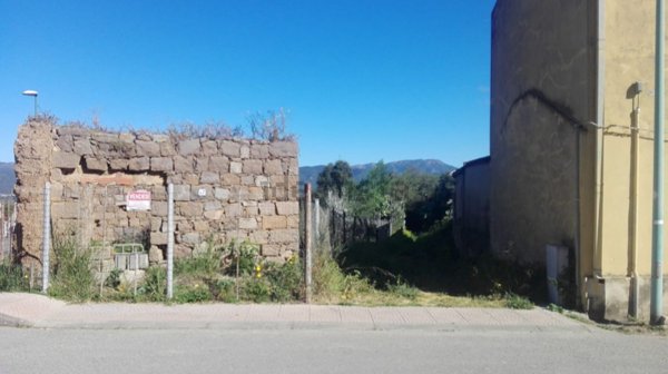 terreno edificabile in vendita a Nuxis