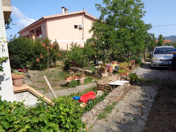 casa indipendente in vendita a Nuxis