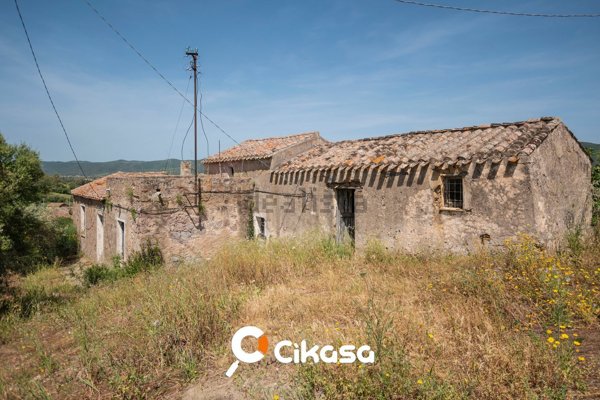 casa indipendente in vendita a Nuxis