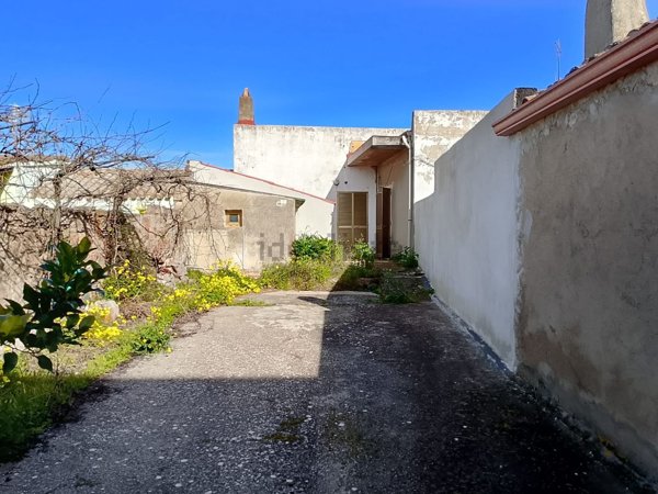 casa indipendente in vendita a Piscinas