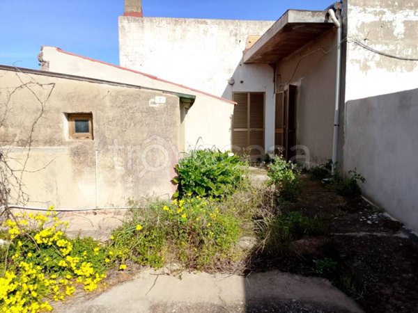 casa indipendente in vendita a Piscinas