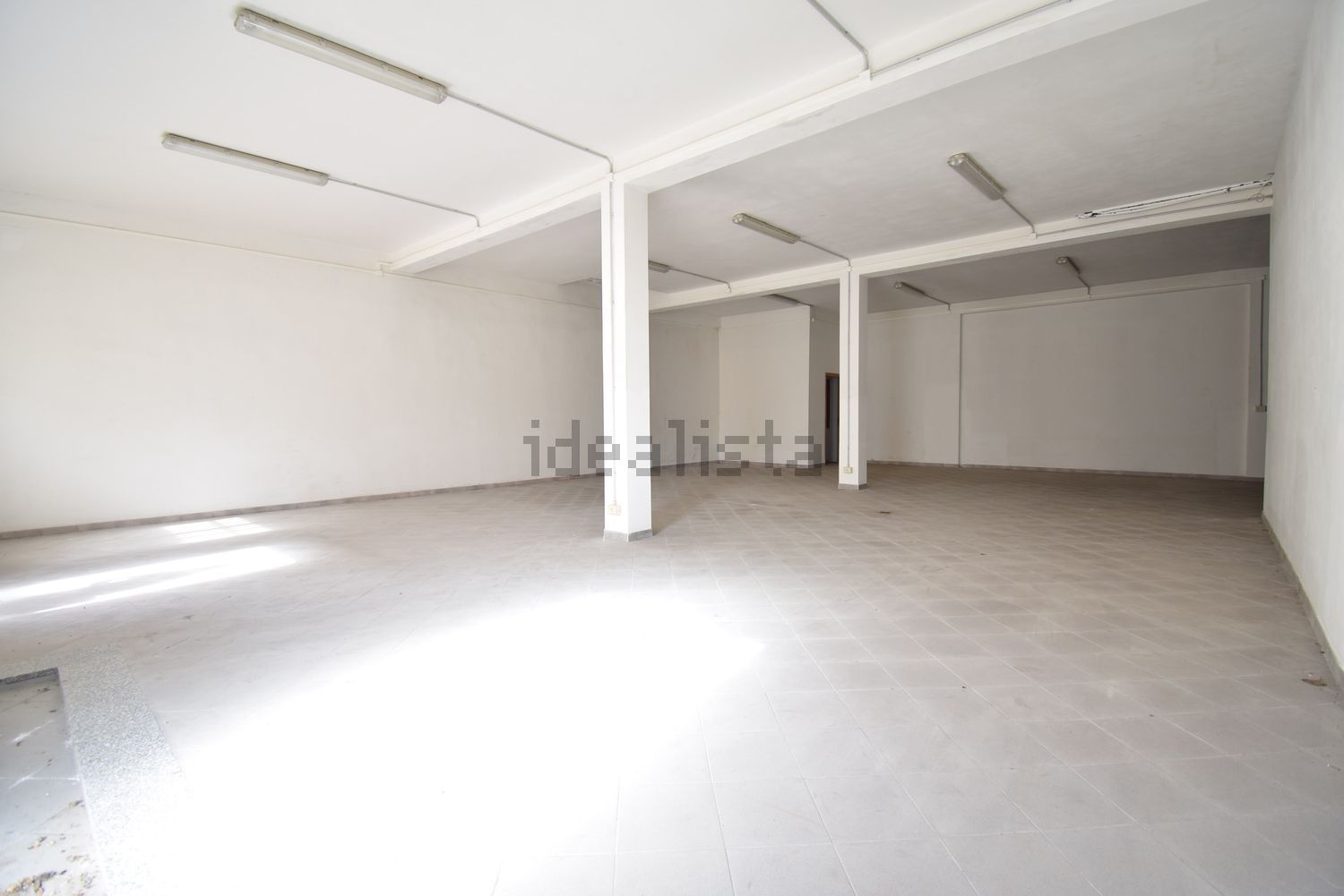 locale commerciale in vendita a Portoscuso