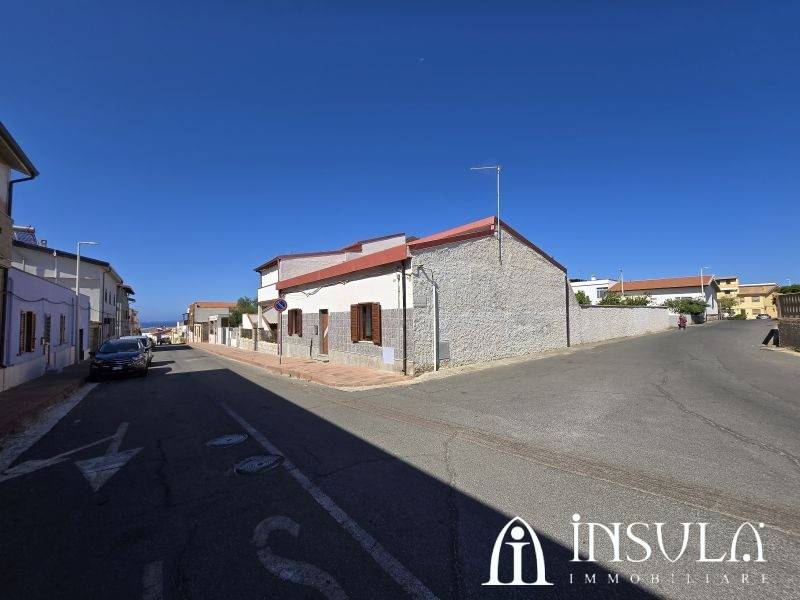 casa indipendente in vendita a Portoscuso