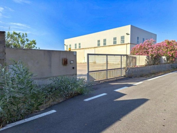 ufficio in vendita a Portoscuso in zona Portovesme