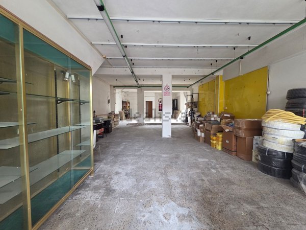 locale commerciale in vendita a Portoscuso