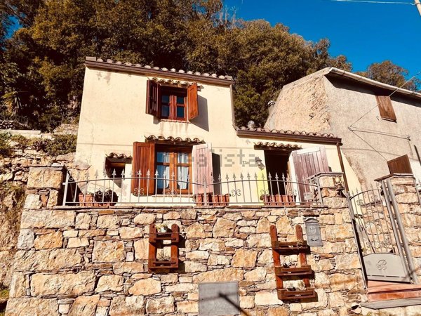 casa indipendente in vendita a Sadali