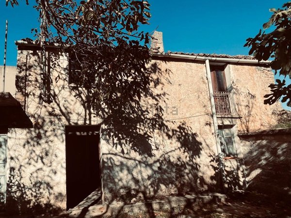 casa indipendente in vendita a Sadali