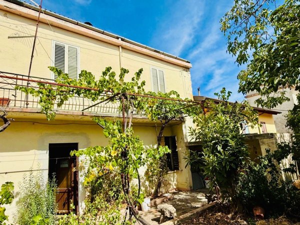 casa indipendente in vendita a Sadali