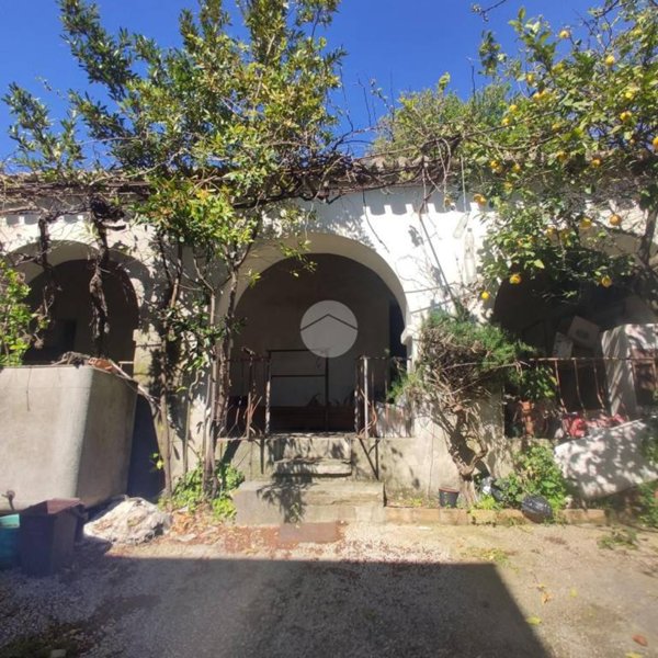 casa indipendente in vendita a San Basilio