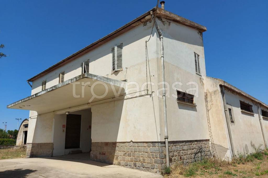 locale commerciale in vendita a San Gavino Monreale