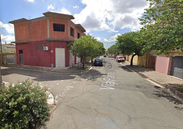 locale commerciale in vendita a San Gavino Monreale