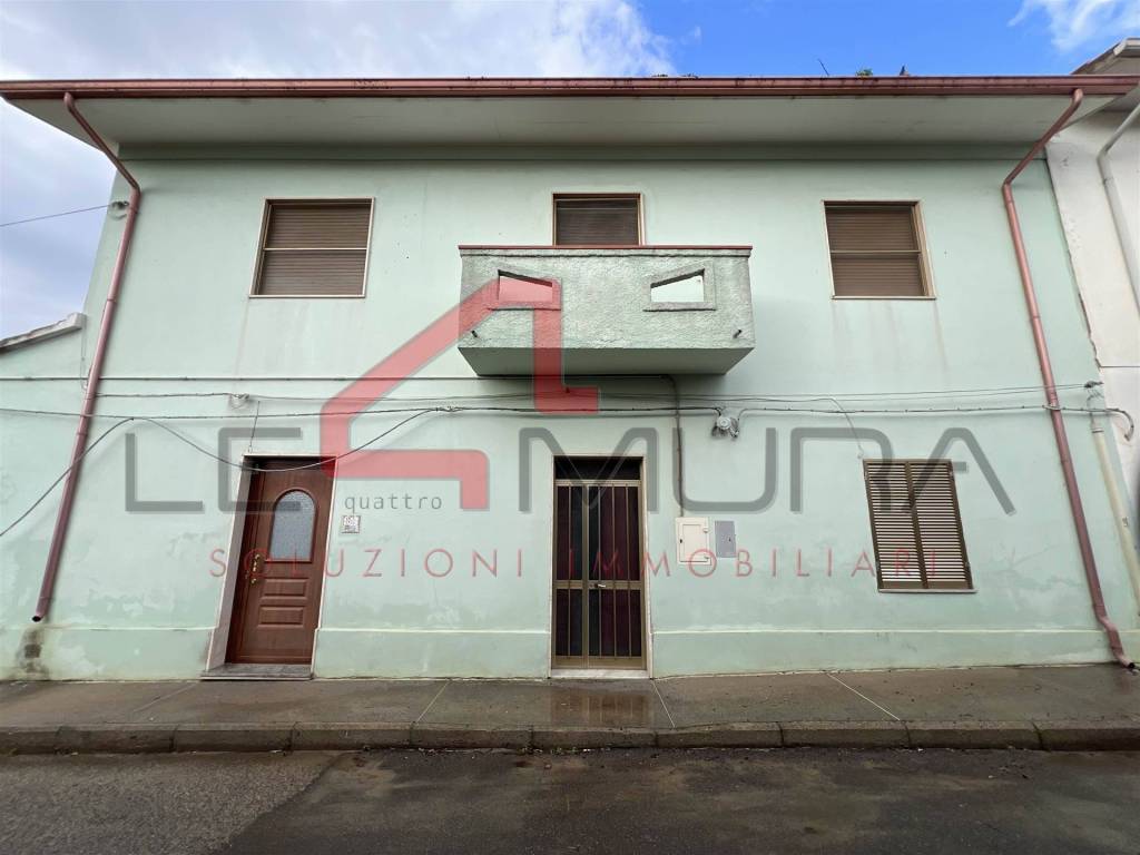 casa indipendente in vendita a San Giovanni Suergiu in zona Is Cordeddas