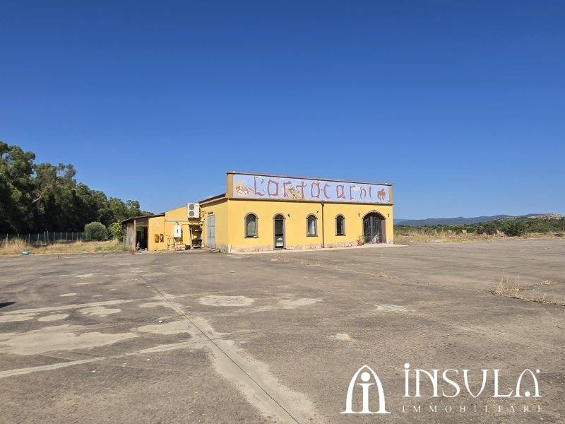 negozio in vendita a San Giovanni Suergiu in zona Palmas