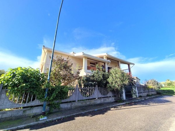 casa indipendente in vendita a San Giovanni Suergiu in zona Is Scarteddus