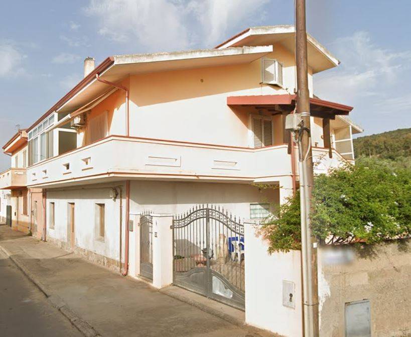 appartamento in vendita a San Giovanni Suergiu in zona Matzaccara