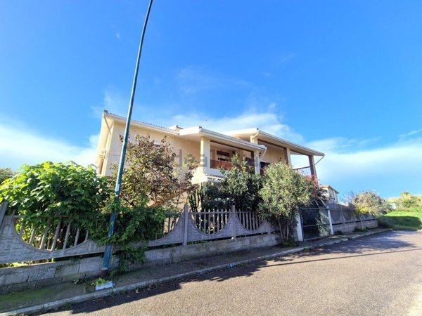 casa indipendente in vendita a San Giovanni Suergiu in zona Is Scarteddus