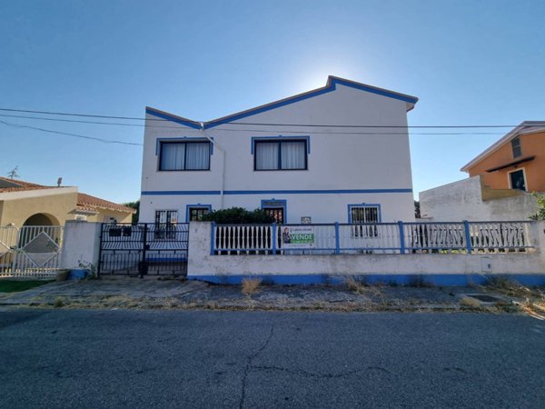 casa indipendente in vendita a San Giovanni Suergiu in zona Palmas