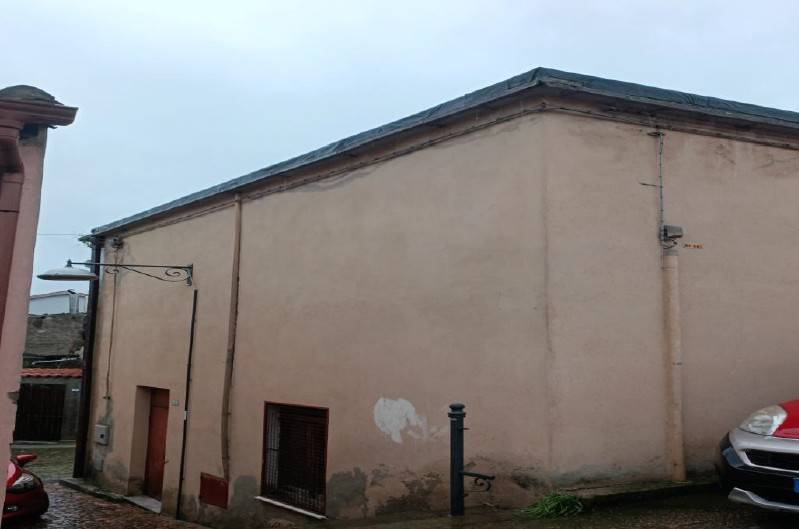 locale commerciale in vendita a San Nicolò Gerrei
