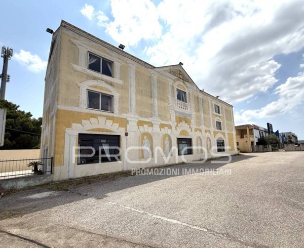 locale commerciale in vendita a San Sperate