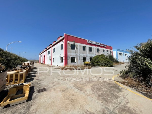 capannone in vendita a San Sperate