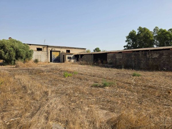 locale commerciale in vendita a San Sperate