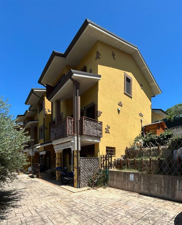 casa indipendente in vendita a San Vito
